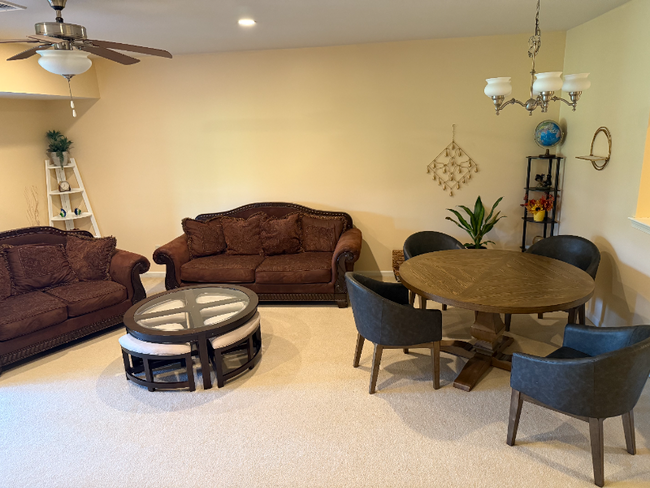 Building Photo - 2096 Deer Run Dr