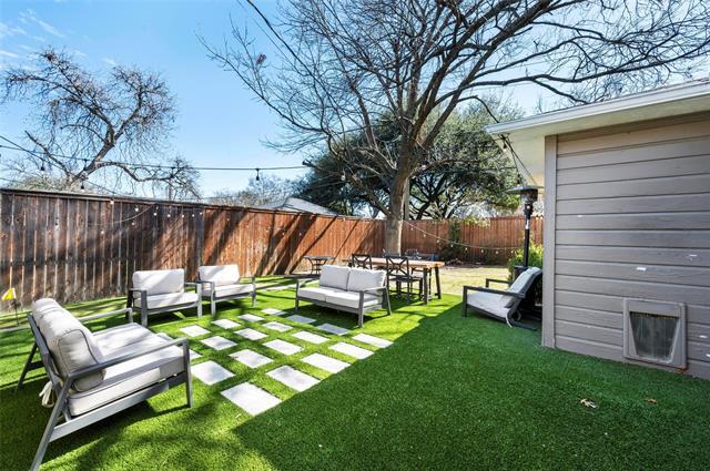 Building Photo - 6202 Sudbury Dr