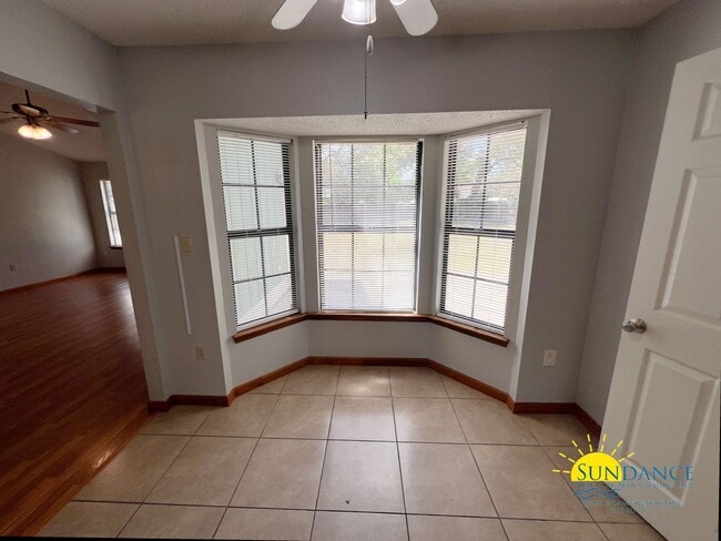 Building Photo - Charming 3 Bedroom Home in Countryview Estates community with Solar Panels!