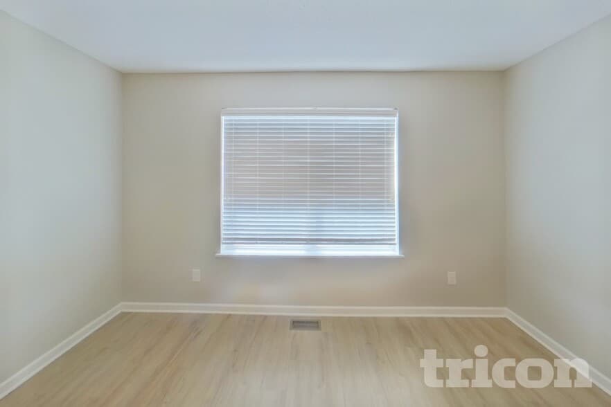 Building Photo - 15225 Emory Ave