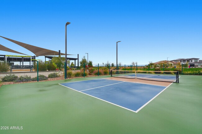 Building Photo - 932 W Macaw Dr