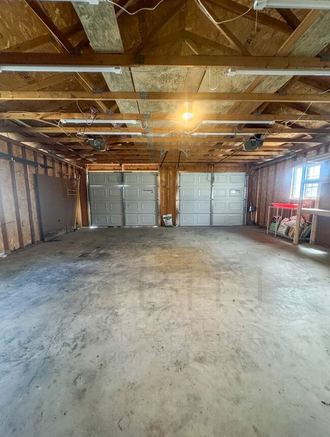 Building Photo - 4 BEDROOM / 2 BATH HOME IN SCSD1!