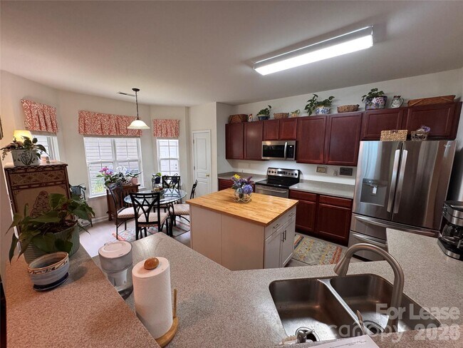 Building Photo - 9909 Adelie Ct