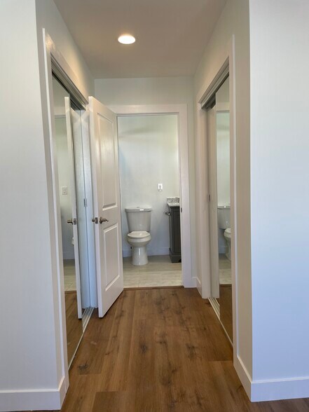 Building Photo - 4237 W 170th St