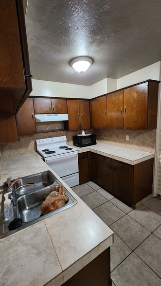 Building Photo - 45 W Mountain Creek Dr