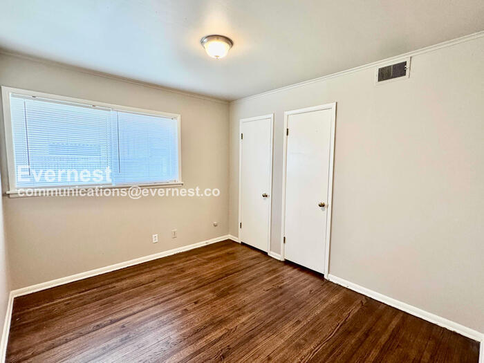 Building Photo - 5764 E 24th St