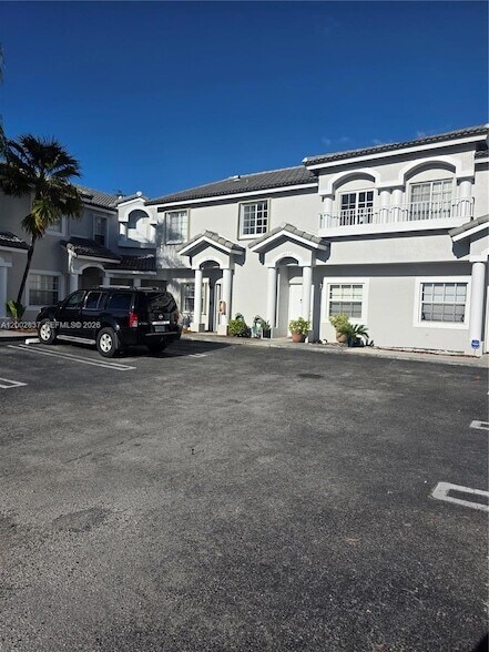 Building Photo - 14055 SW 120th Ct