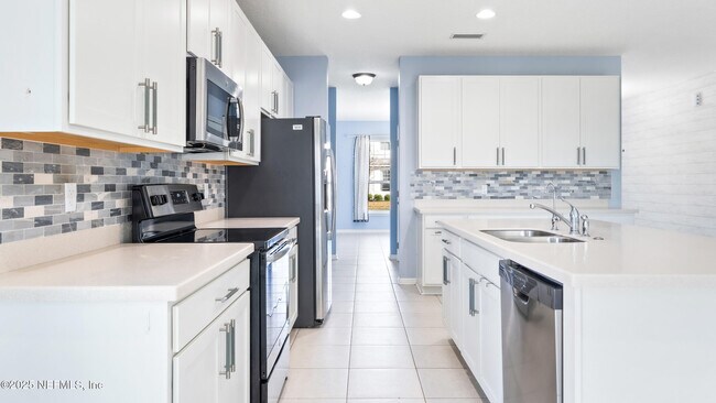 Building Photo - 86578 Lazy Lake Cir