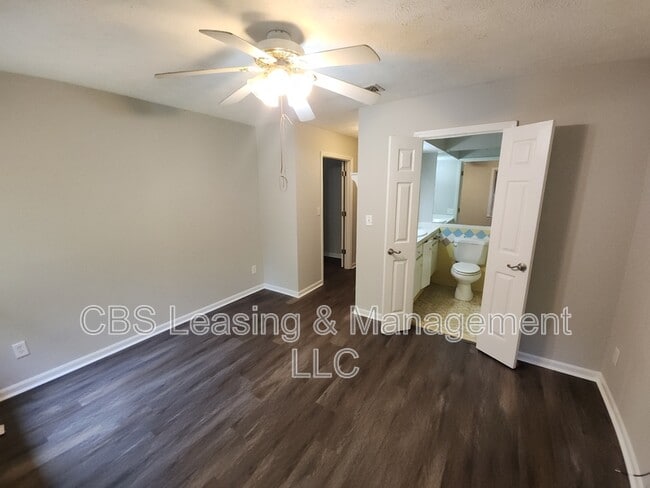 Building Photo - 5005 Hearthstone Dr