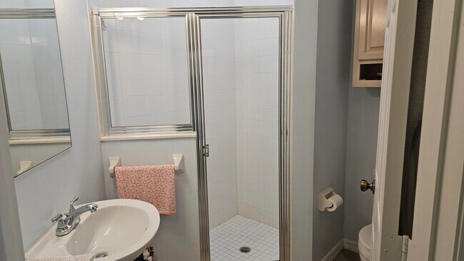Building Photo - 9903 Perfect Dr