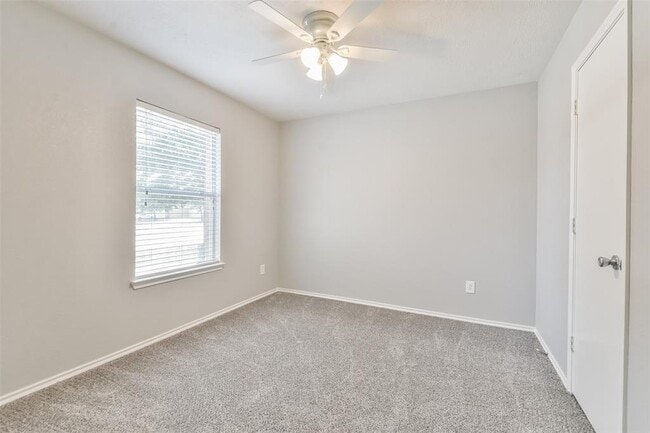 Building Photo - 15515 Echo Stable Ln