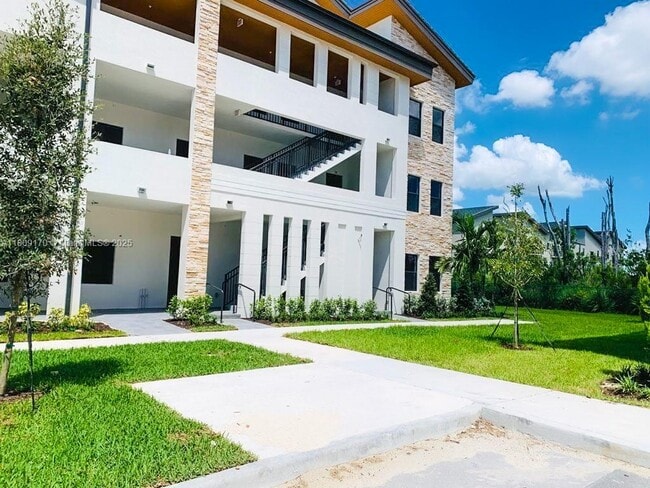 Building Photo - 8151 NW 104th Ave