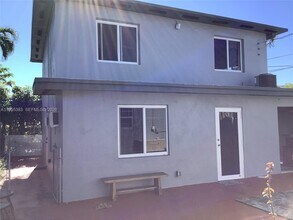 Building Photo - 3620 SW 13th Terrace