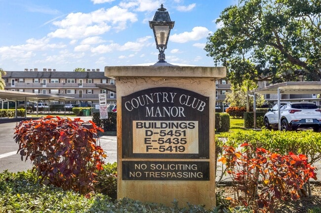 Building Photo - ** COUNTRY CLUB MANOR ** 2 BED / 2 BATH - CONDO - 55+ COMMUNITY - REMODELED - ANNUAL RENTAL