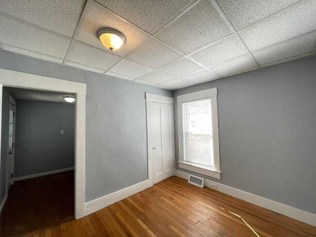 Building Photo - 29 Pennacook St