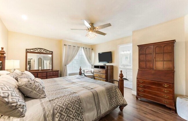 Building Photo - Beautiful Antelope Home with Private Pool | Available July 1st | $3,350/mo