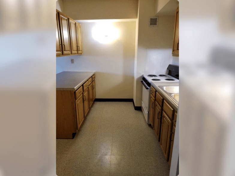 Building Photo - Marian Heights