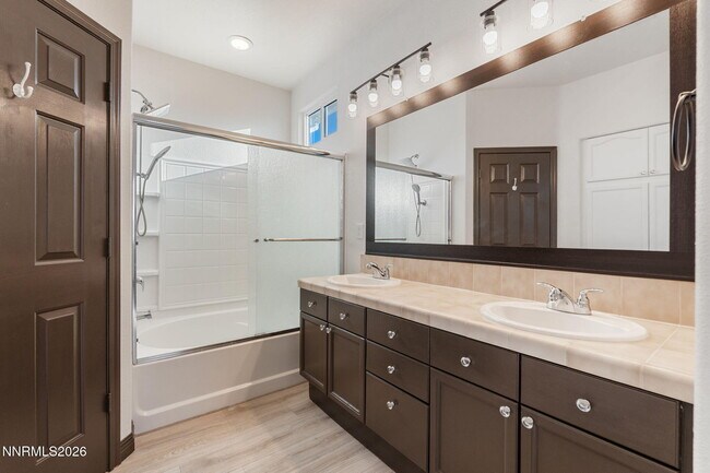 Building Photo - 10235 Lucente Way