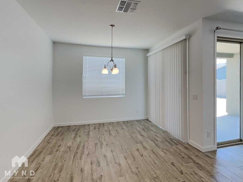 Building Photo - 13409 W Tether Trail