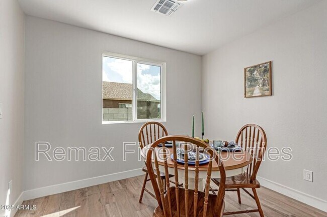 Building Photo - 6421 S 23rd St