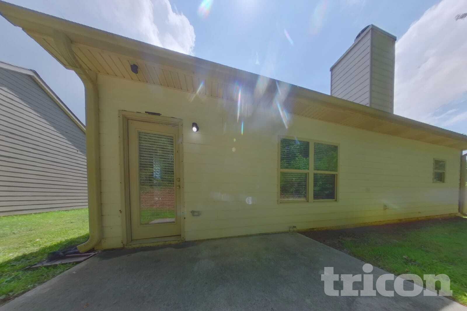 Building Photo - 216 Stone Creek Ct