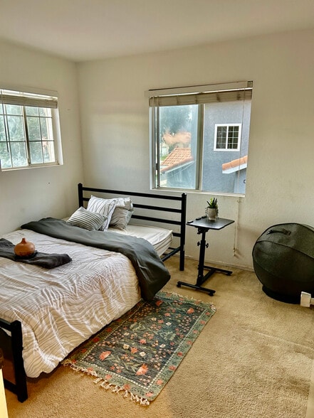 Building Photo - 23604 Tarara Dr