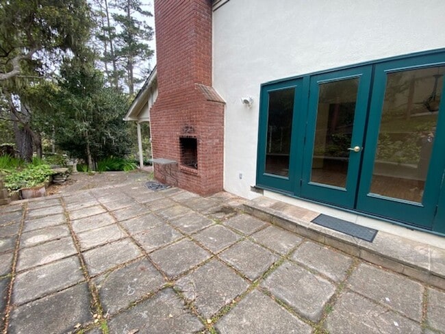 Building Photo - 3093 Hermitage Rd