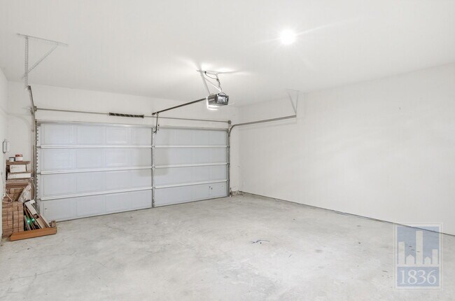 Building Photo - 156 Grace Lilly Dr