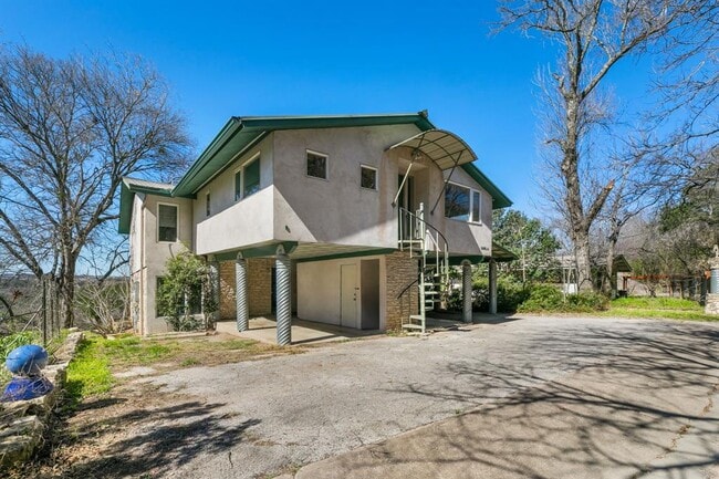 Building Photo - 3309 Westhill Dr
