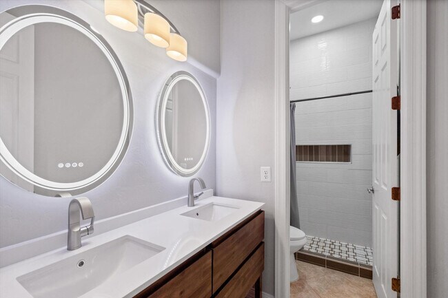 Building Photo - 4136 E Pullman Rd