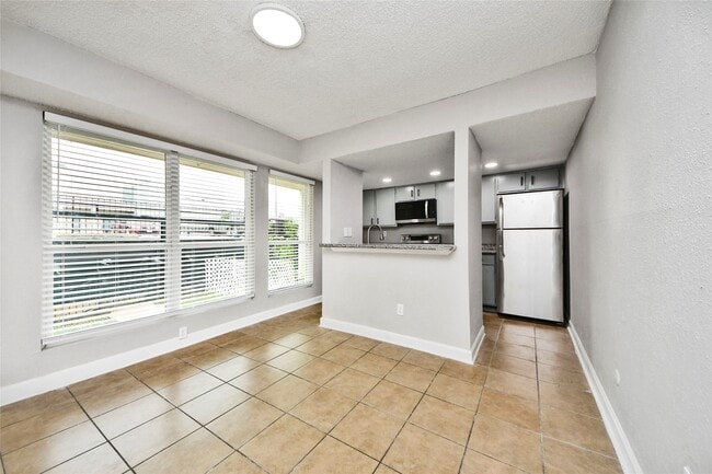 Building Photo - 781 Country Pl Dr