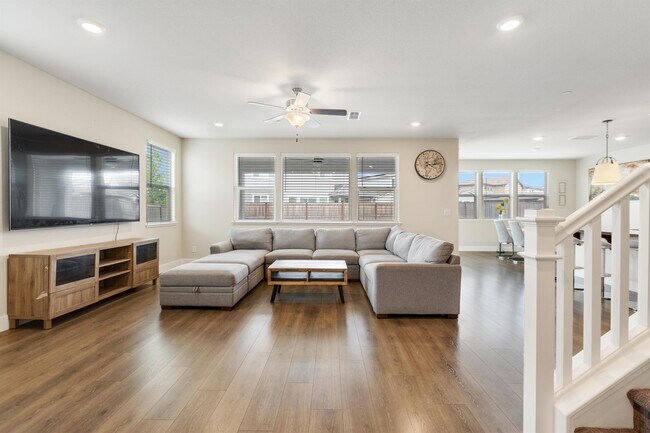 Building Photo - 10068 Carinata Dr