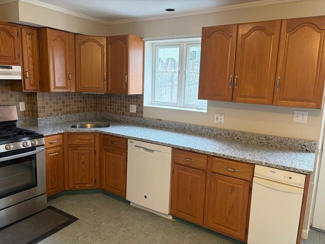 Building Photo - 5337 Washington St