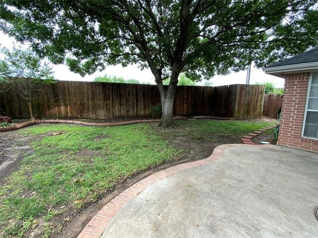 Building Photo - 321 Chantilly Ct