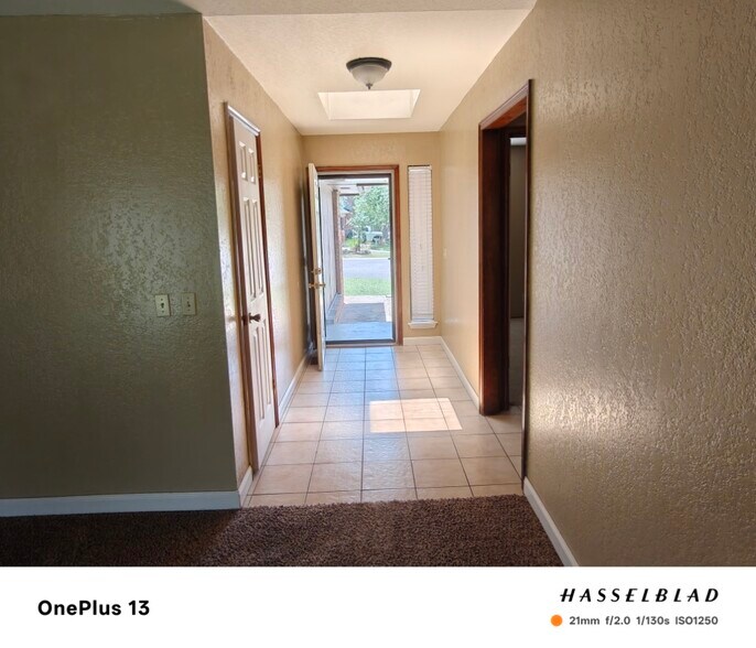 Building Photo - 4433 Brandt Dr