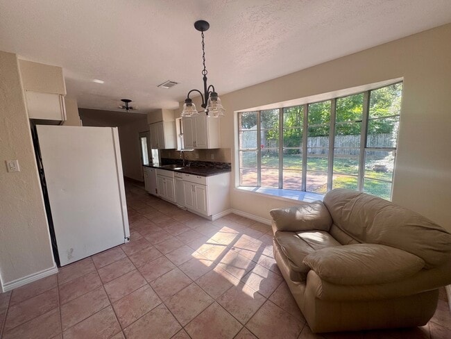 Building Photo - 2006 Seagate Ln