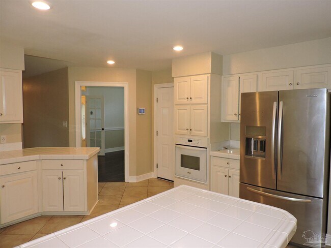 Building Photo - 5016 Challenger Way