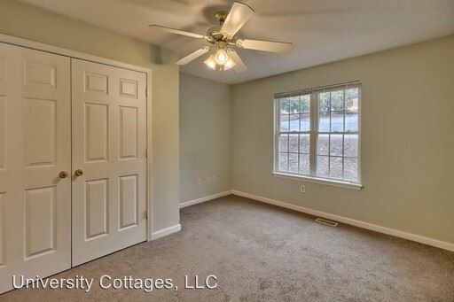 Building Photo - 818 College Ave