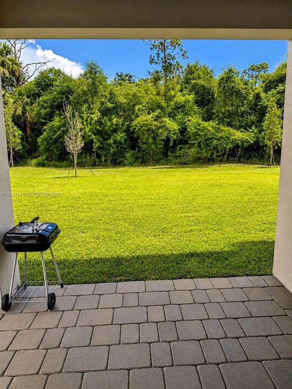 Building Photo - 8740 SW Kanner Oaks Dr