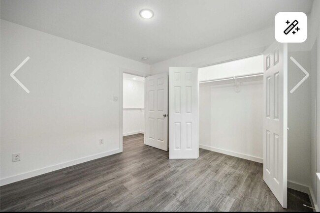 Building Photo - 2312 Wavell St