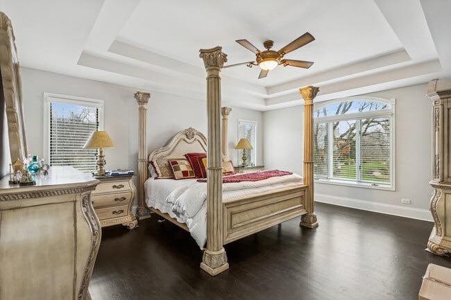 Building Photo - 9200 Falling Waters Dr W