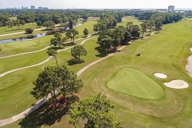 Building Photo - New Listing in Miramar Beach