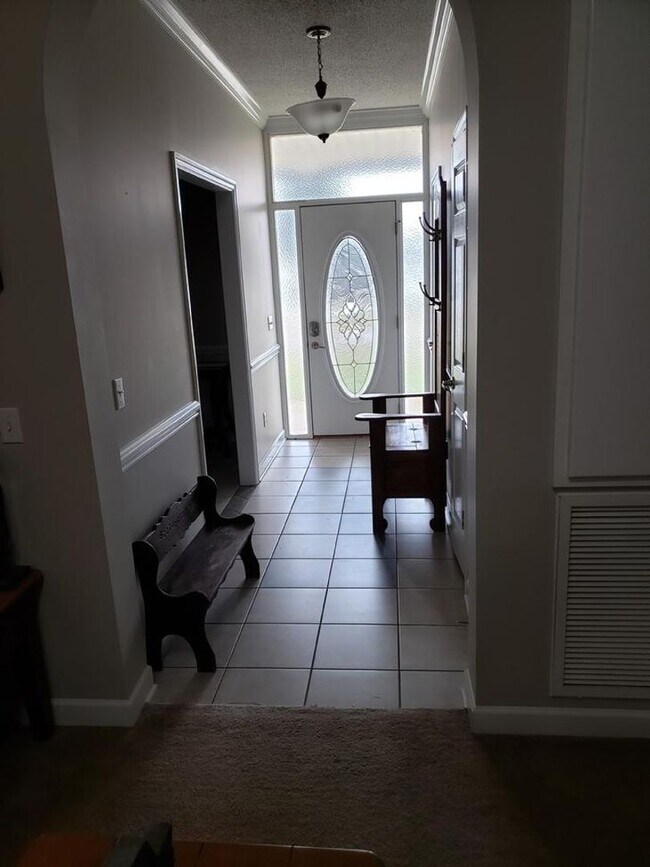 Building Photo - The Woodlands Subdivision/ Level Plains .... COMPLETELY FURNISHED WITH POOL!!!