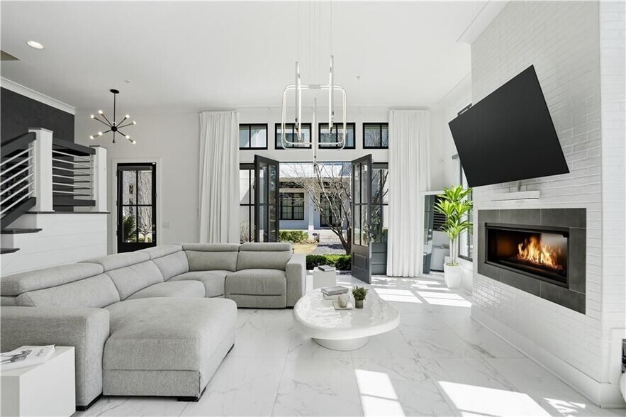 Building Photo - 11650 Folia Cir