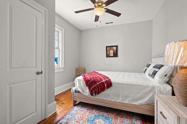 Building Photo - 335 Ashley Ave