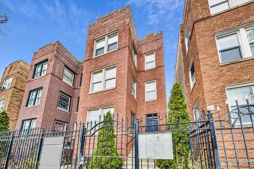Building Photo - 3330 W Hutchinson St