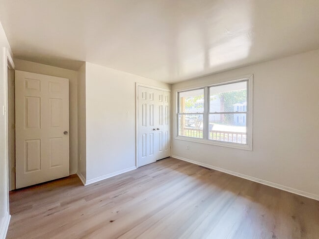 Building Photo - 39 Fox Hill Dr