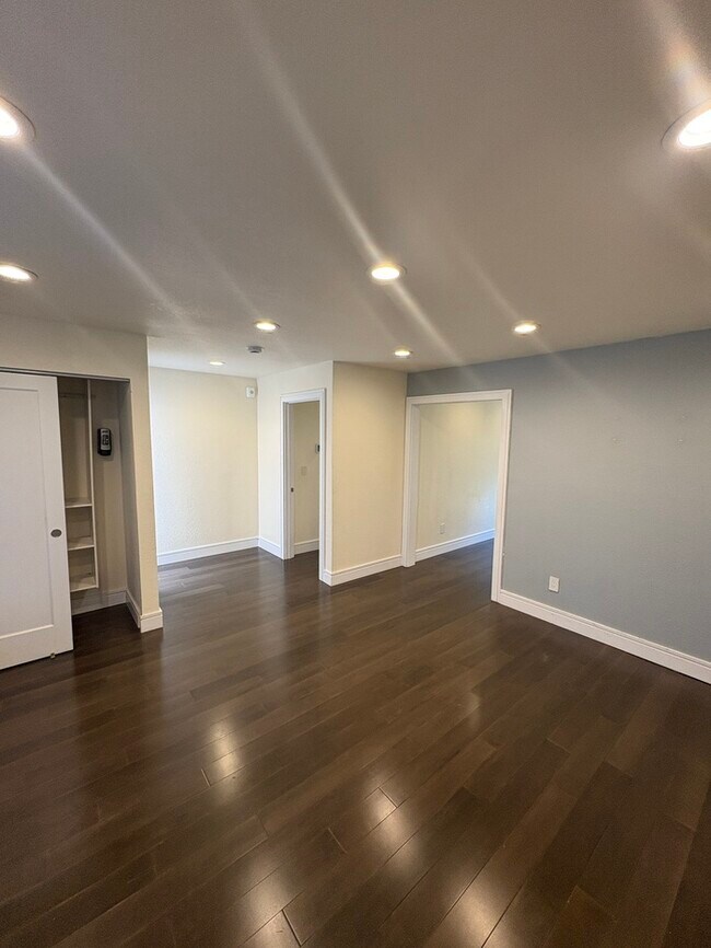 Building Photo - 380 Monterey Blvd