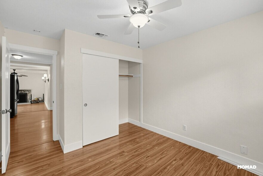 Building Photo - 3059 Rosemont Dr
