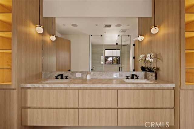 Building Photo - 3962 Alla Rd